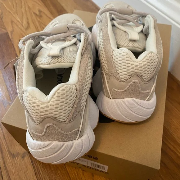 NWT Adidas Yeezy 500 Tan Sneakers with Chunky Design and Adiprene Cushioning - Picture 3 of 8